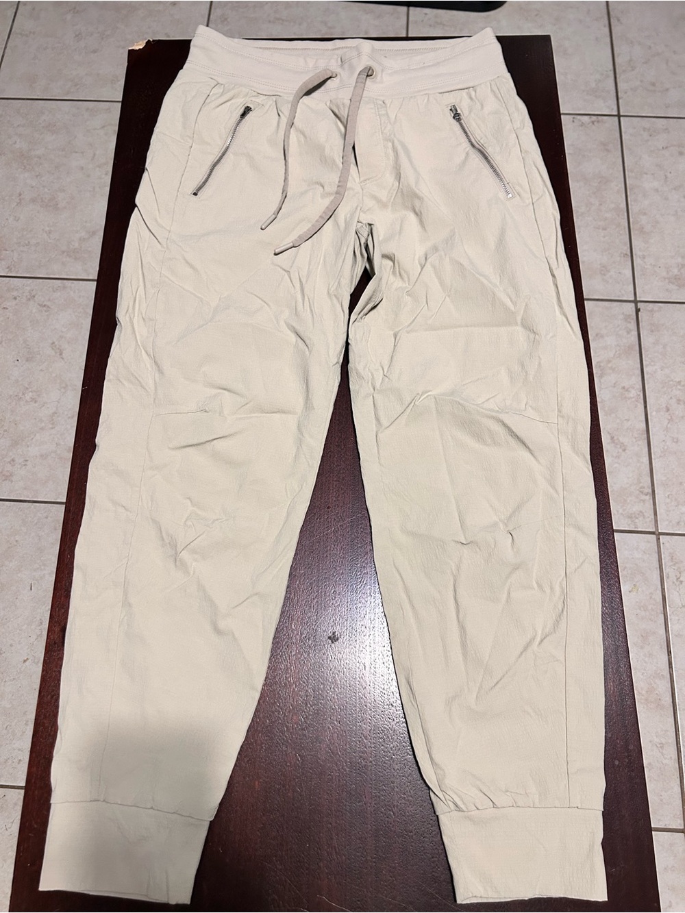 Athleta Cream Drawstring Jogger Pants